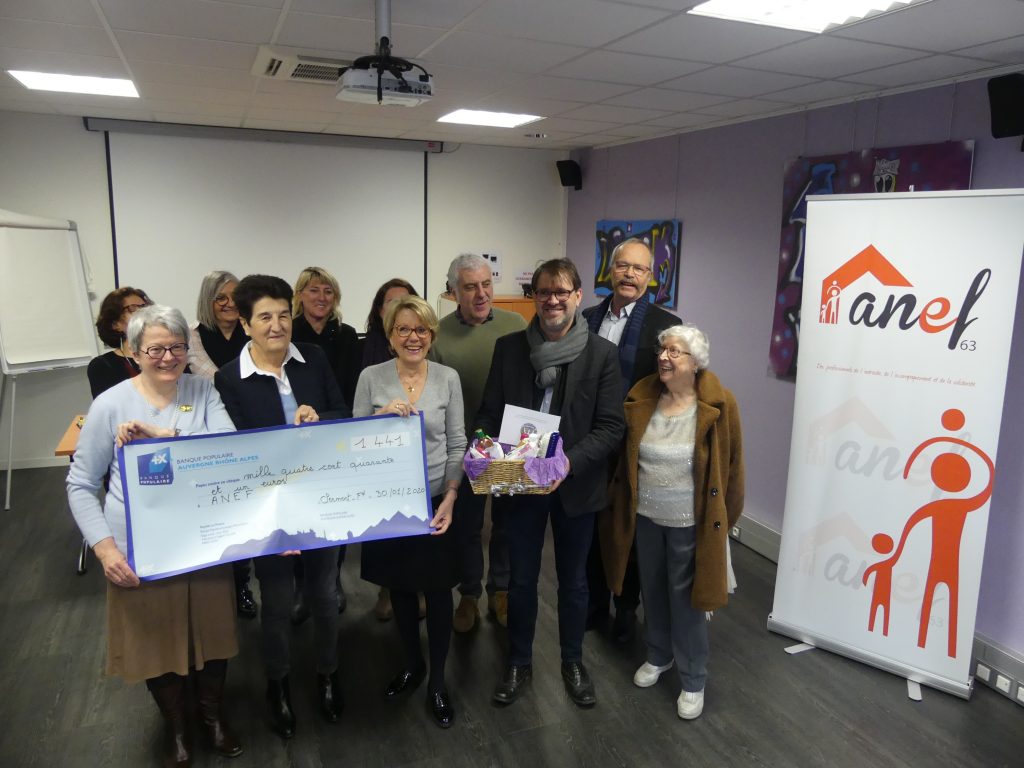 L’ANEF 63 reçoit un soutien pour la création de kits destinés aux femmes victimes de violences
